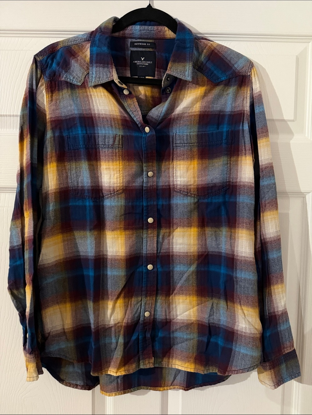 American Eagle Outfitters Blue, Yellow & Butgandy Plaid Button-Up Shirt